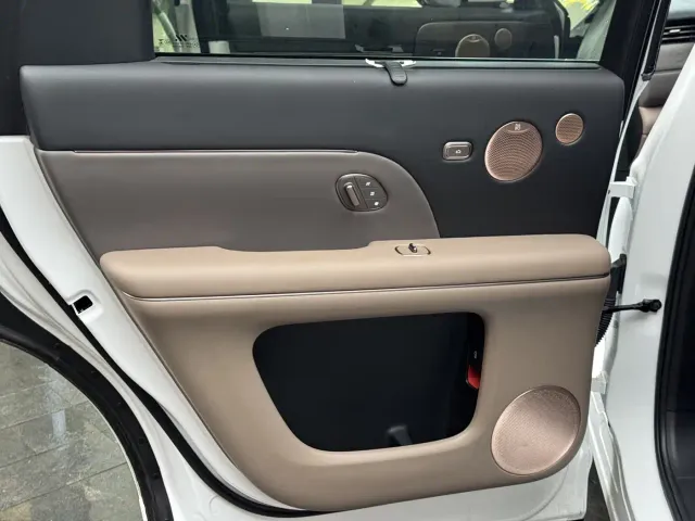 IM Motors LS8 — Фото автомобиля 14