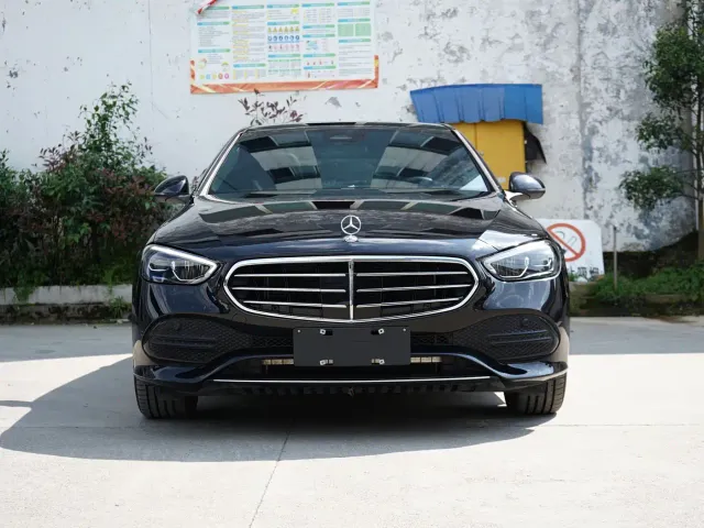 Mercedes-Benz C-Class — Фото автомобиля 2