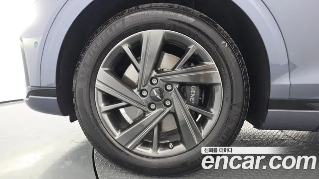 Genesis GV70 2.5T Бензин AWD — Фото автомобиля 5
