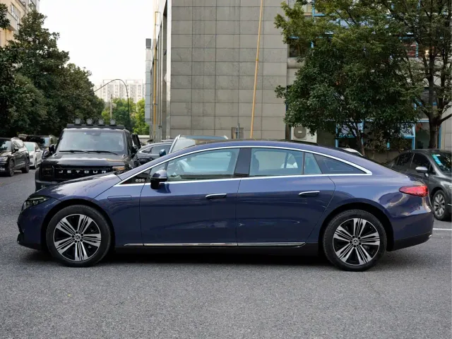 Mercedes-Benz EQS — Фото автомобиля 3