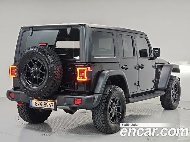 Jeep Wrangler — Фото автомобиля 3