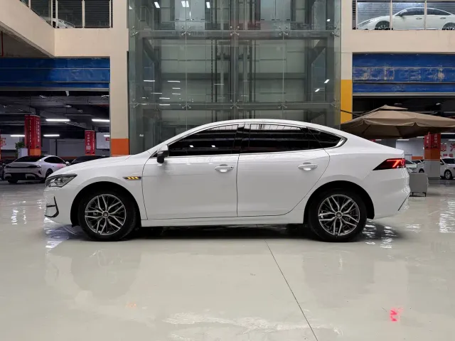 BYD Qin PLUS — Фото автомобиля 4