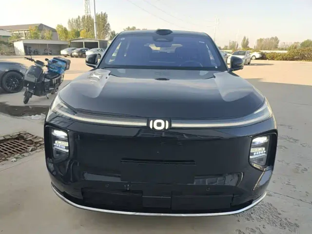 Changan Qiyuan Q07 — Фото автомобиля 2