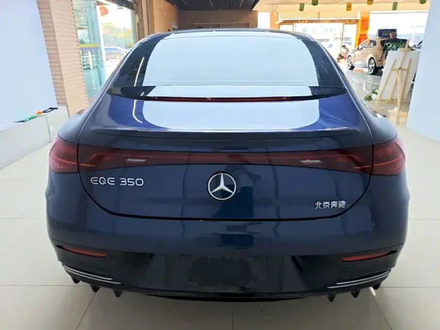 Mercedes-Benz EQE — Фото автомобиля 5