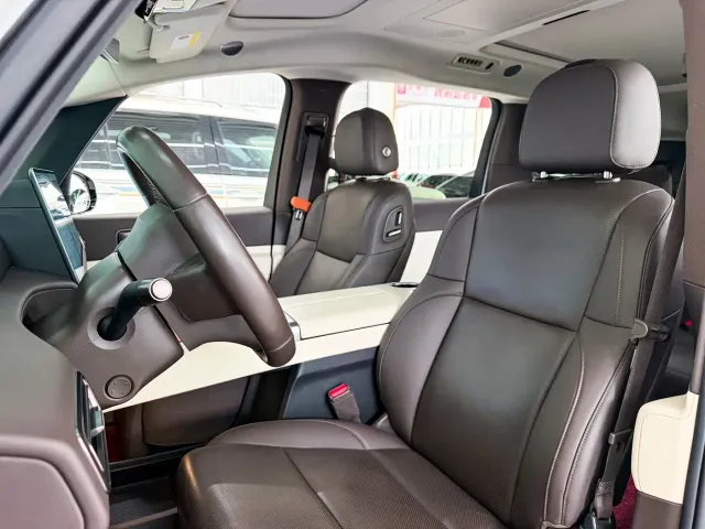 Li Auto MEGA — Фото автомобиля 9