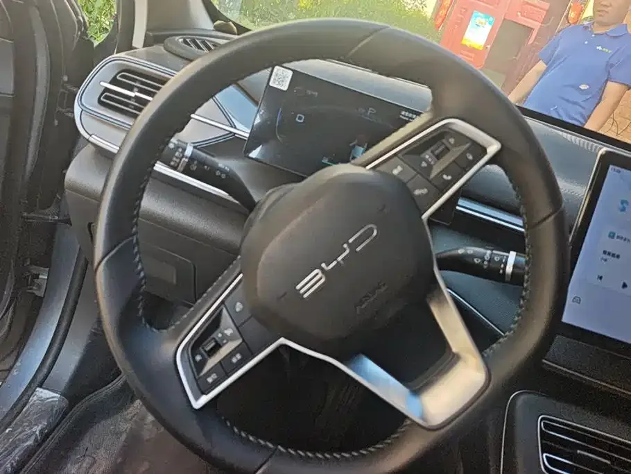 BYD Destroyer 05 2024 Glory Edition DM-i 55KM Luxury — Фото автомобиля 15