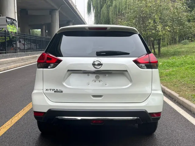 Nissan X-Trail — Фото автомобиля 8