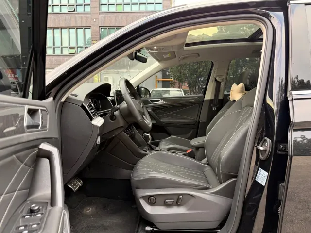 Volkswagen Tiguan L — Фото автомобиля 15