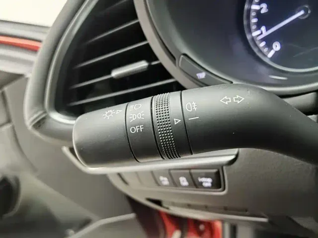 Mazda Axela — Фото автомобиля 21