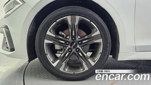Kia K5 Новый K5 3 поколение 2.0 LPi(Для проката) — Фото автомобиля 5