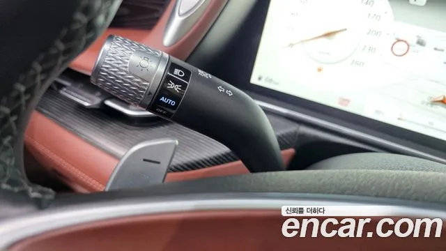 Genesis G90 — Фото автомобиля 25