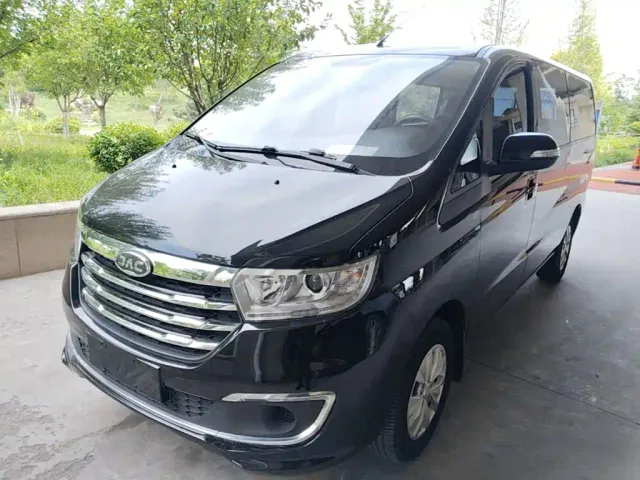 Фотография автомобиля — JAC Refine M3