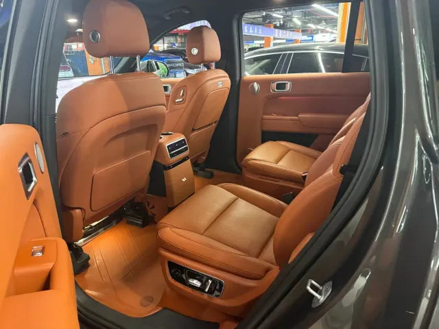 Li Auto L9 — Фото автомобиля 4