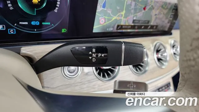 Mercedes-Benz E-Class — Фото автомобиля 9