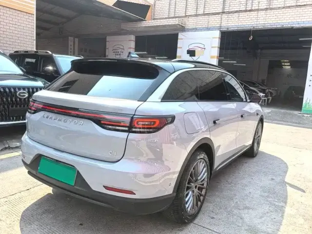 Leapmotor C11 — Фото автомобиля 7