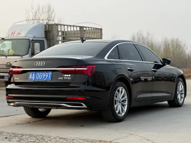 Audi A6L — Фото автомобиля 13