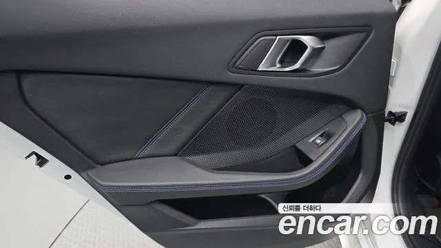 BMW 1 Series F40 — Фото автомобиля 14