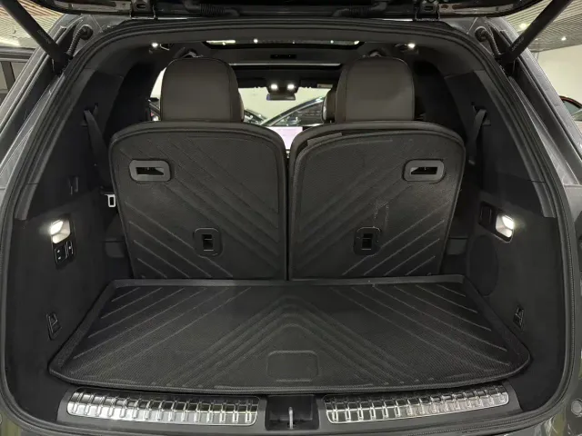 Li Auto L8 — Фото автомобиля 8