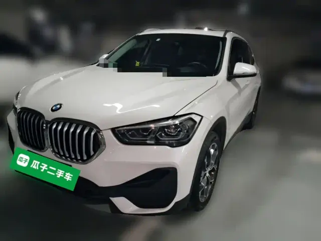 Фотография автомобиля — BMW X1