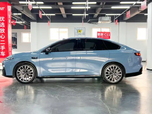 Leapmotor B01 — Фото автомобиля 4