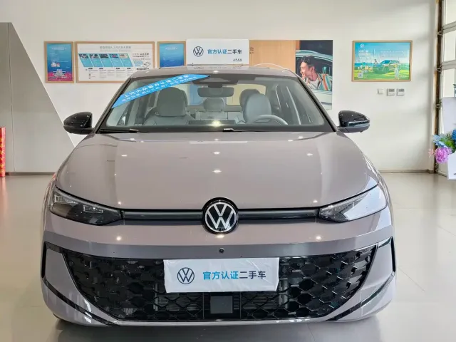 Volkswagen Lavida — Фото автомобиля 2