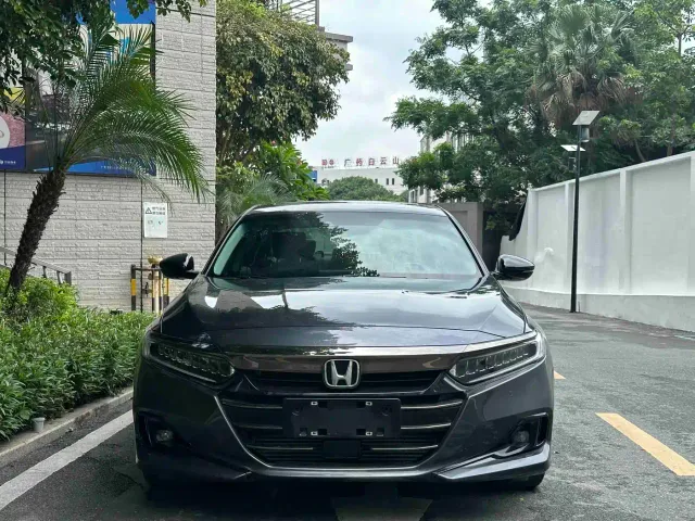 Honda Accord — Фото автомобиля 2