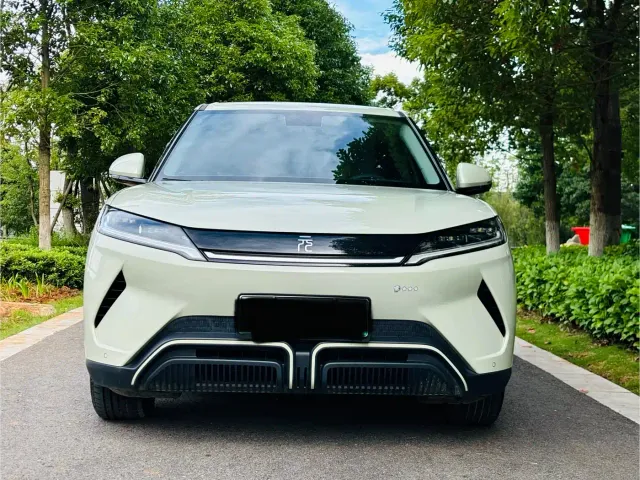BYD Yuan UP — Фото автомобиля 2