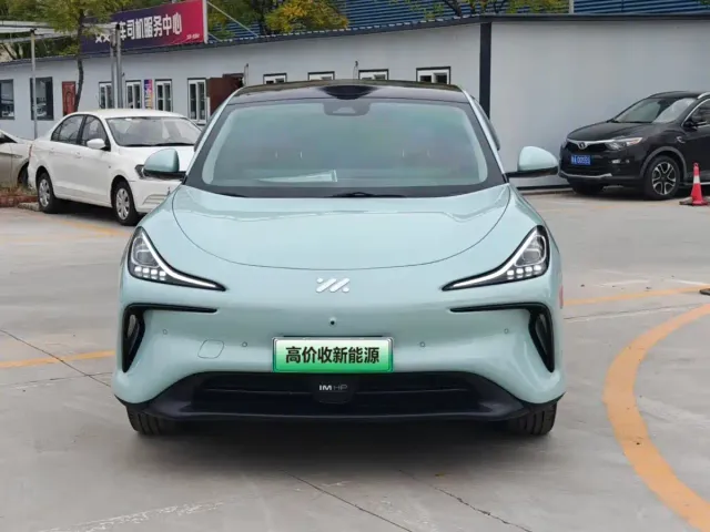IM Motors LS6 — Фото автомобиля 2
