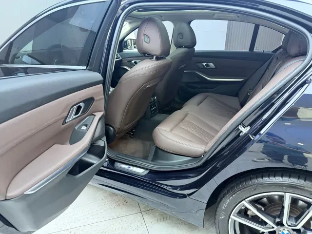 BMW 3 Series — Фото автомобиля 15
