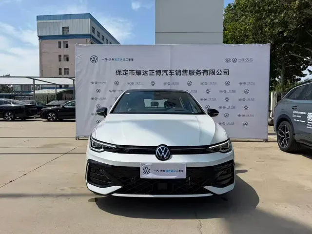 Volkswagen Golf — Фото автомобиля 2