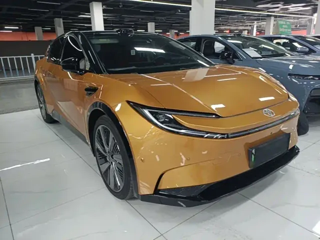 Toyota bZ5 — Фото автомобиля 3