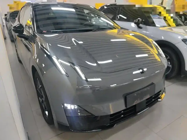 Lynk & Co Z20 — Фото автомобиля 3