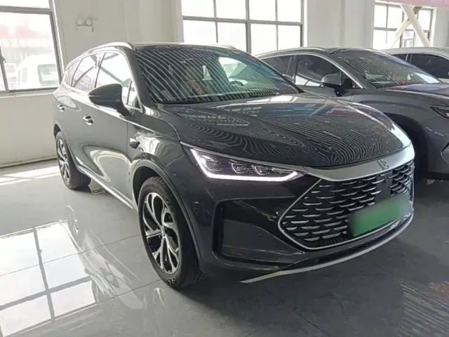 BYD Tang — Фото автомобиля 3