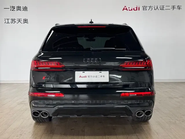 Audi SQ7 — Фото автомобиля 5