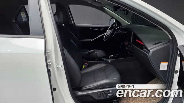 Kia Niro The All New Niro — Фото автомобиля 11
