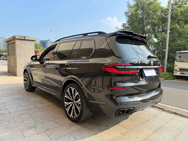 BMW X7 — Фото автомобиля 6