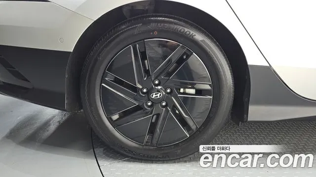 Hyundai Ioniq 6 — Фото автомобиля 4