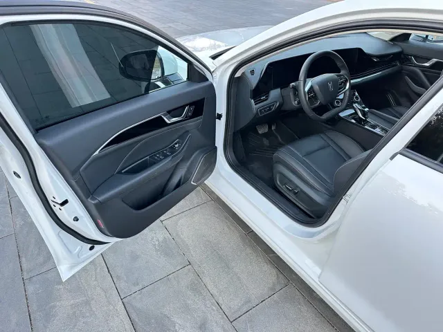Bestune B70 — Фото автомобиля 13