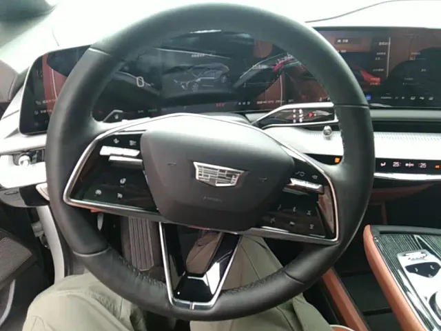 Cadillac Optiq — Фото автомобиля 10