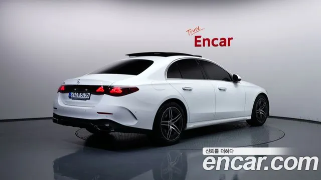 Фотография автомобиля — Mercedes-Benz E-Class W214