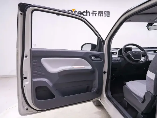 Wuling Hongguang Mini EV — Фото автомобиля 14