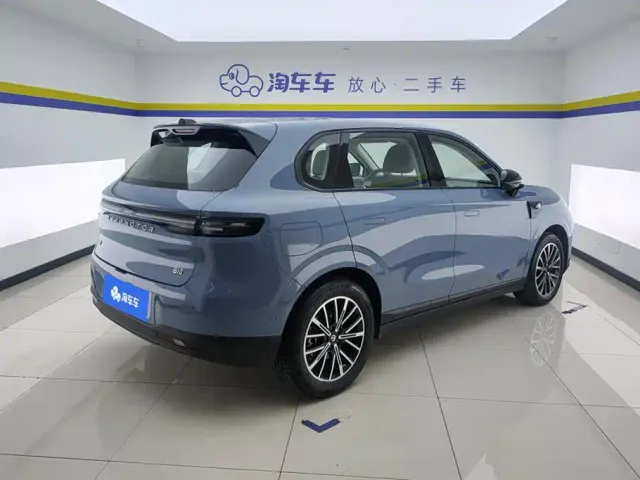 Leapmotor B10 — Фото автомобиля 3
