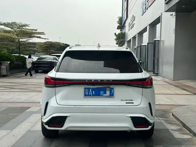 Lexus RX — Фото автомобиля 5