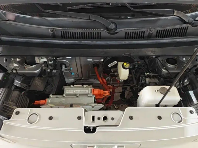 Wuling Zhiguang NEV — Фото автомобиля 19