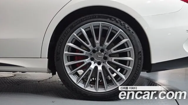 Mercedes-Benz E-Class — Фото автомобиля 19