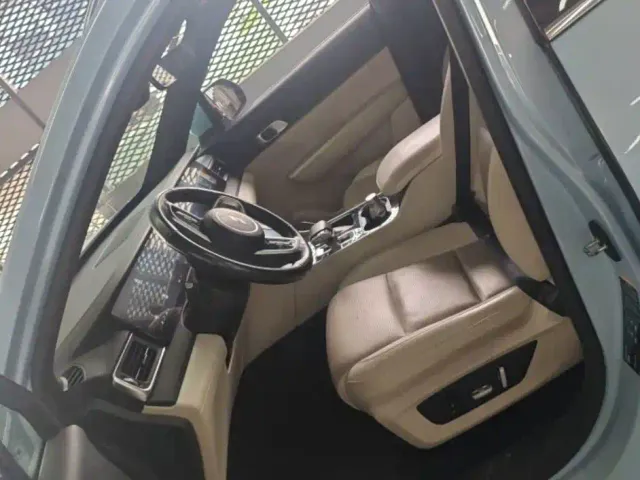 Li Auto ONE — Фото автомобиля 5