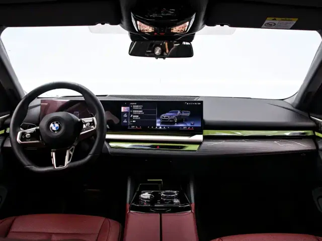BMW 5 Series — Фото автомобиля 5