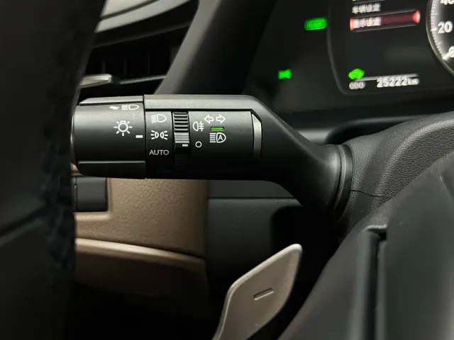 Lexus ES — Фото автомобиля 19