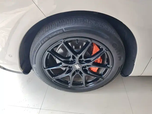IM Motors LS6 — Фото автомобиля 22