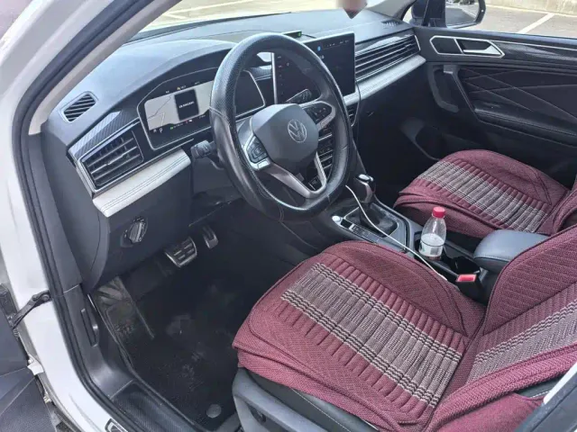 Volkswagen Tiguan L — Фото автомобиля 18